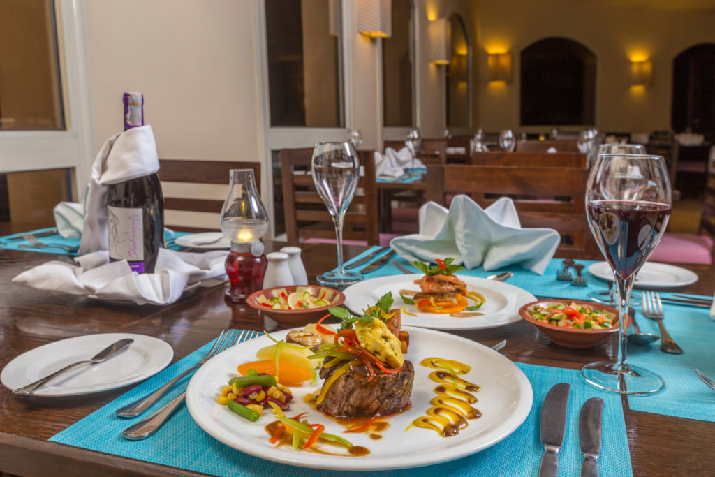 Restaurant & Dinning at Byoum Lakeside Hotel Al Fayoum